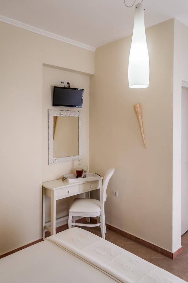 Oceanis Rooms Adamantas  ภายนอก รูปภาพ
