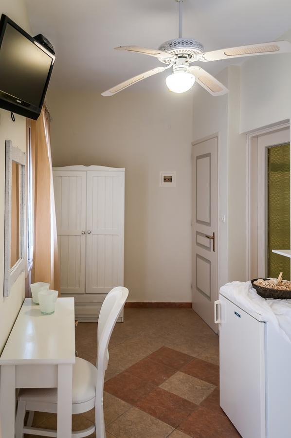 Oceanis Rooms Adamantas  ภายนอก รูปภาพ